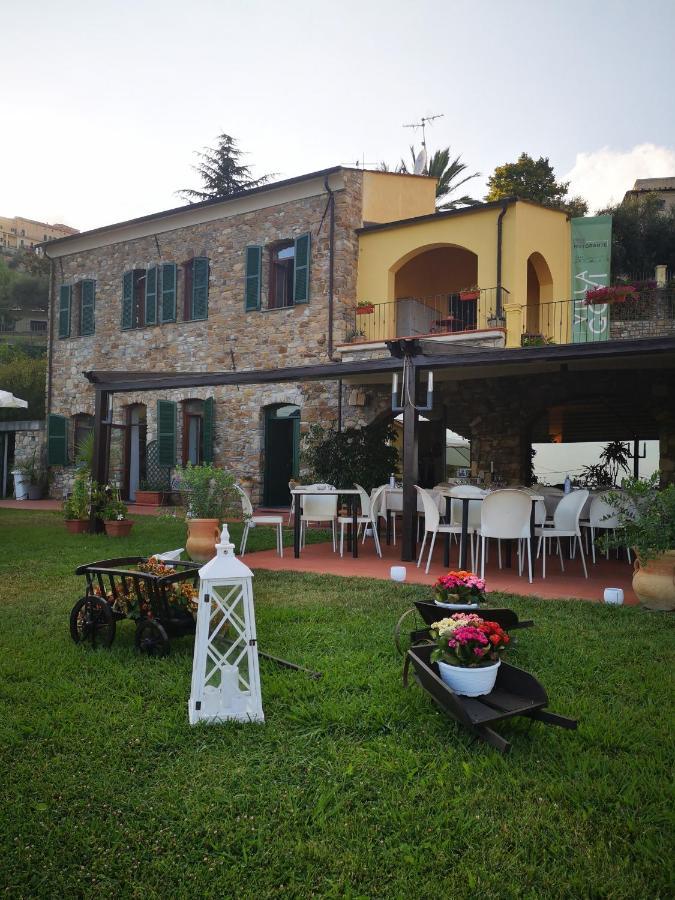 Villa Govi Diano Castello Exterior photo