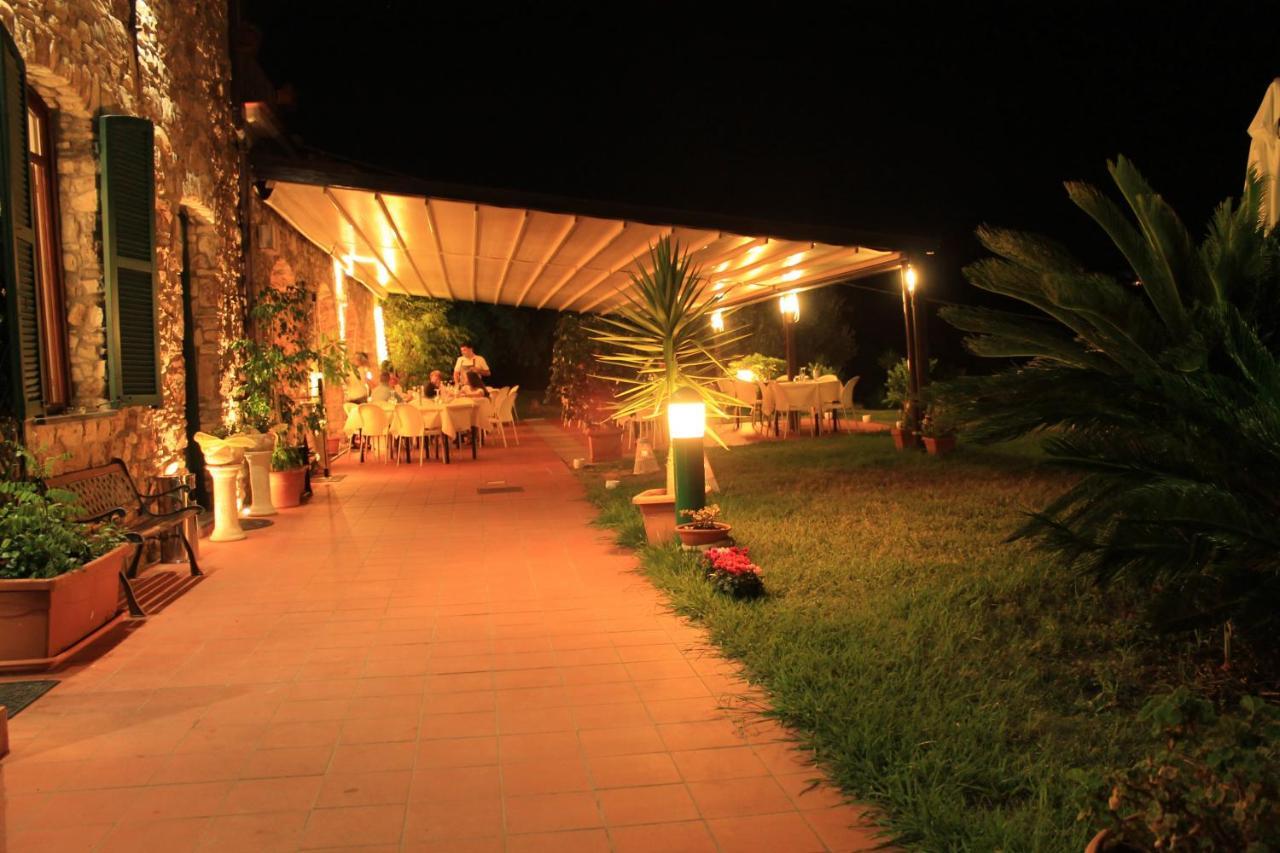 Villa Govi Diano Castello Exterior photo