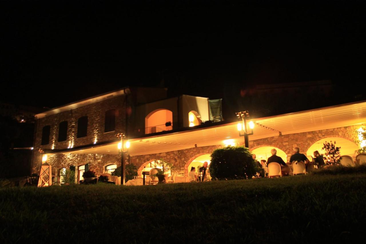 Villa Govi Diano Castello Exterior photo