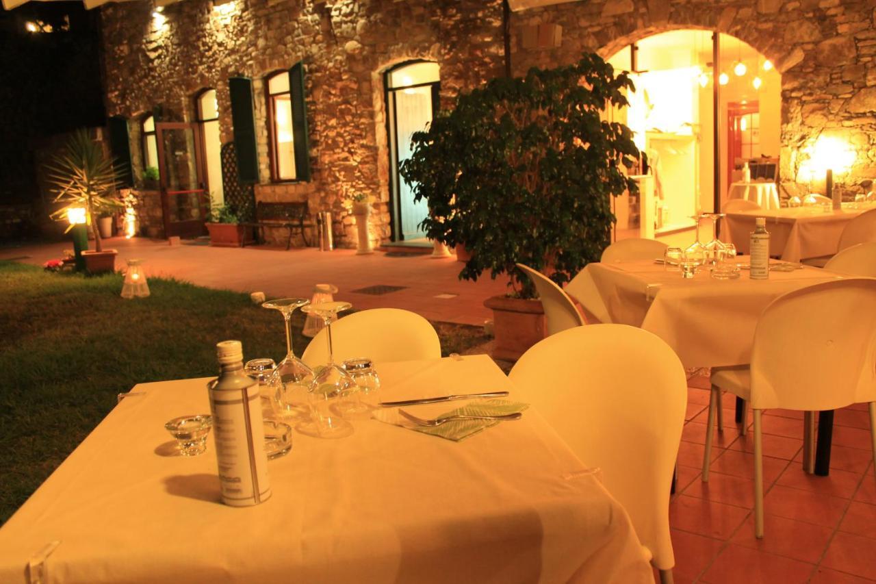 Villa Govi Diano Castello Exterior photo