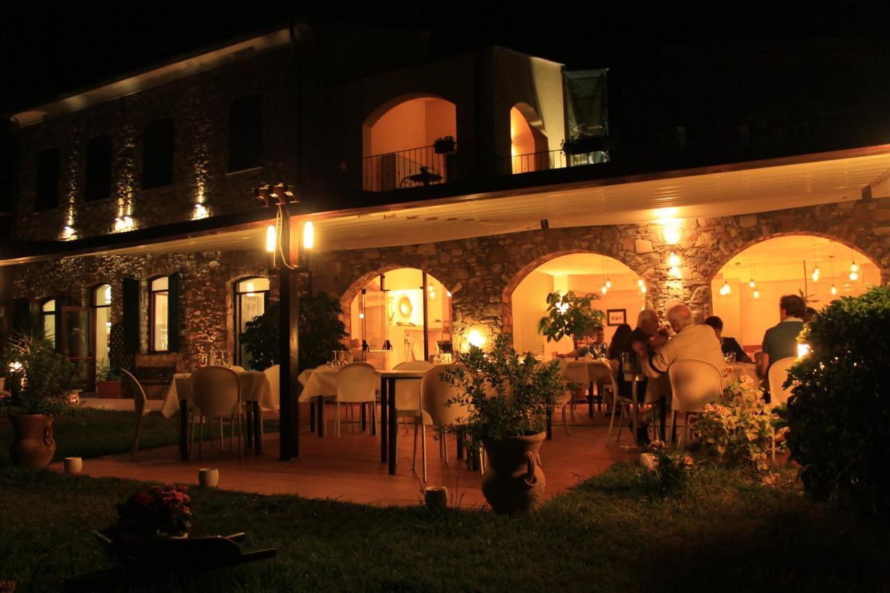 Villa Govi Diano Castello Exterior photo